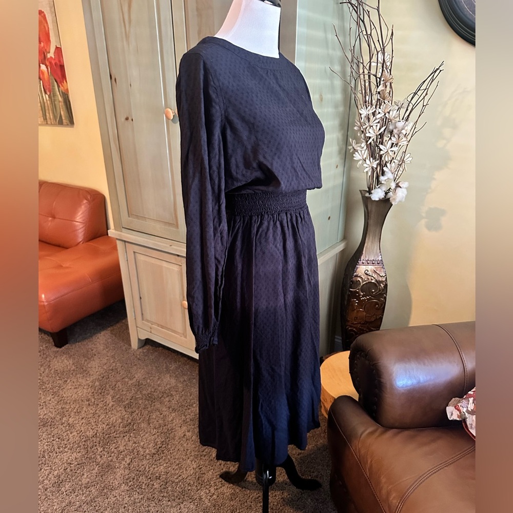 Basic Black Dress - Picture 4 of 6